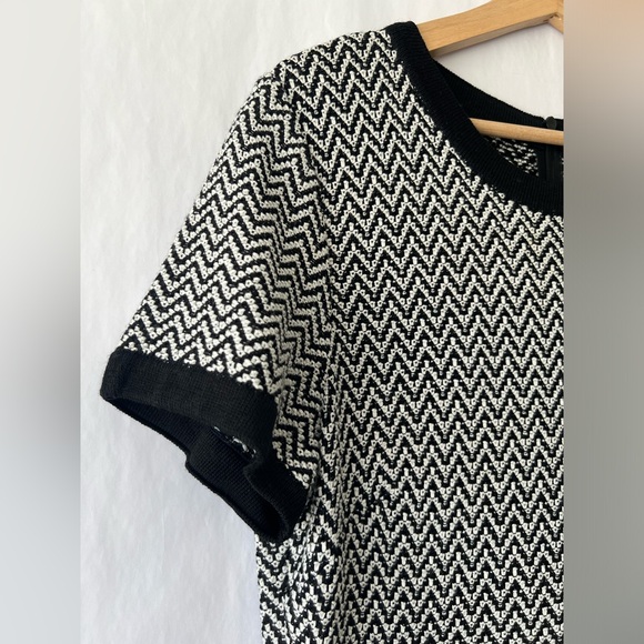 St. John Collection Mod Herringbone Knit Dress size 12 - Picture 6 of 13